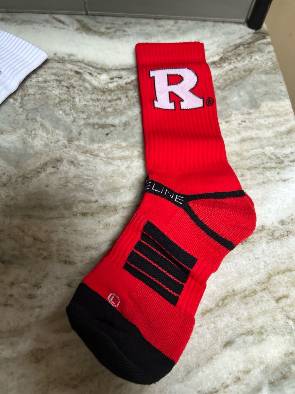Strideline Rutgers University crew socks size M/L new Red logo athletic